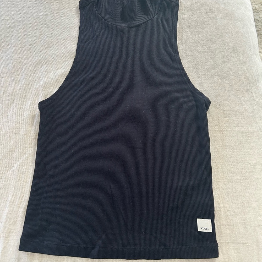 Vuori Cove Funnel Neck Black Racerback Tank
